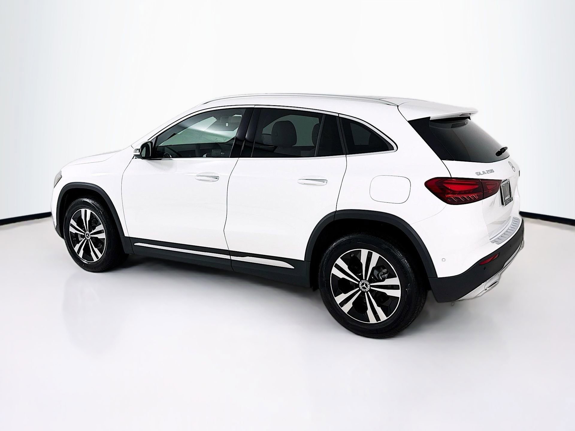 New 2026 Mercedes-Benz GLA 250 image 6