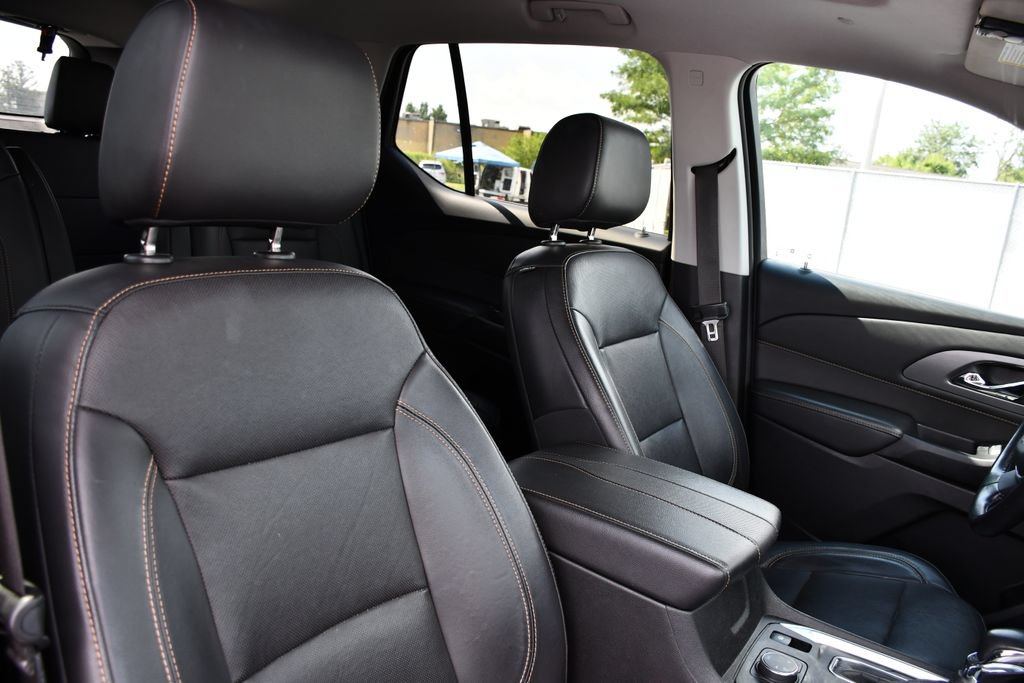 Used 2021 Chevrolet Traverse Premier w/ LPO, Floor Liner Package AWD/4WD image 36