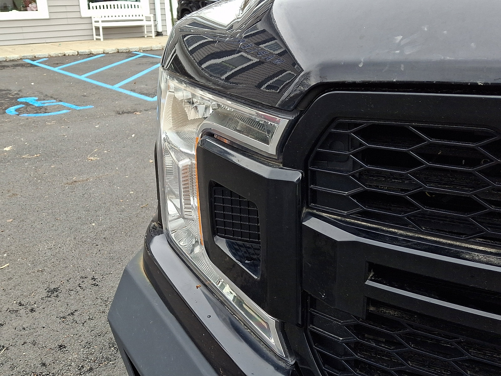 Certified 2019 Ford F150 Lariat image 10