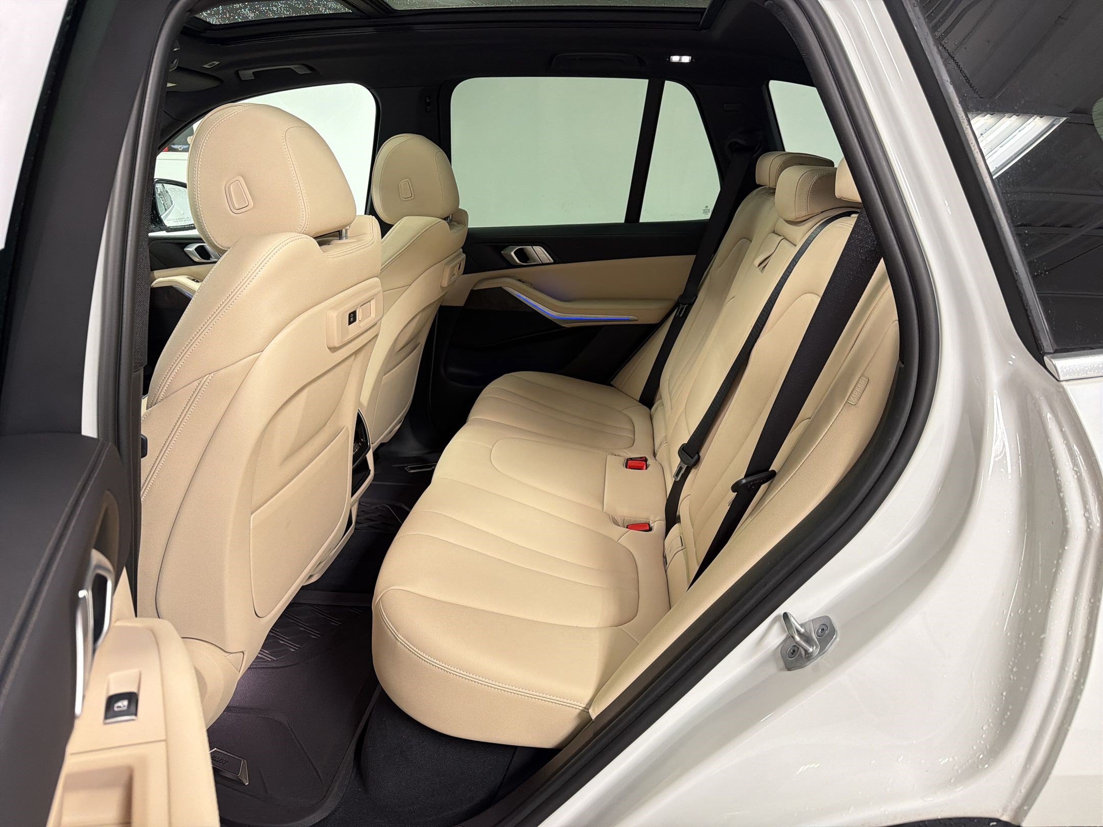 Certified 2022 BMW X5 sDrive40i w/ Premium Package RWD image 14