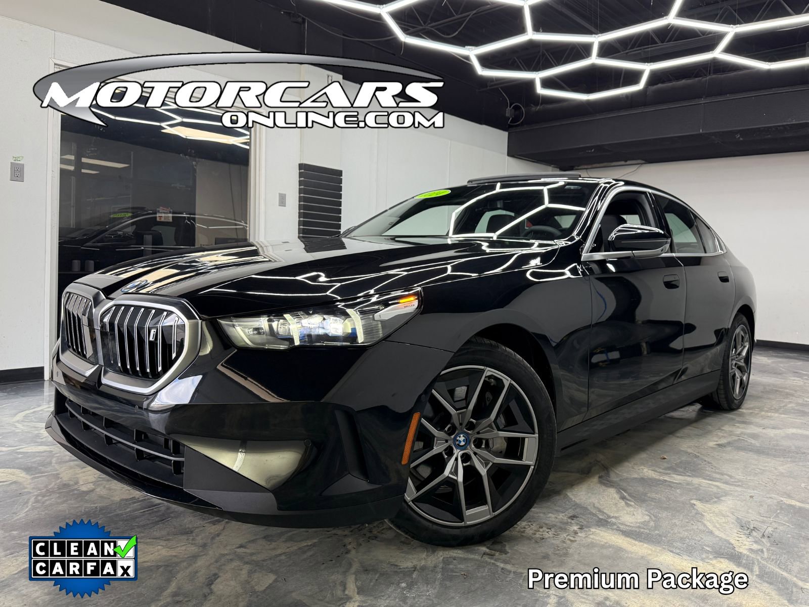 Used 2024 BMW i5 eDrive40i w/ M Sport Package image 1