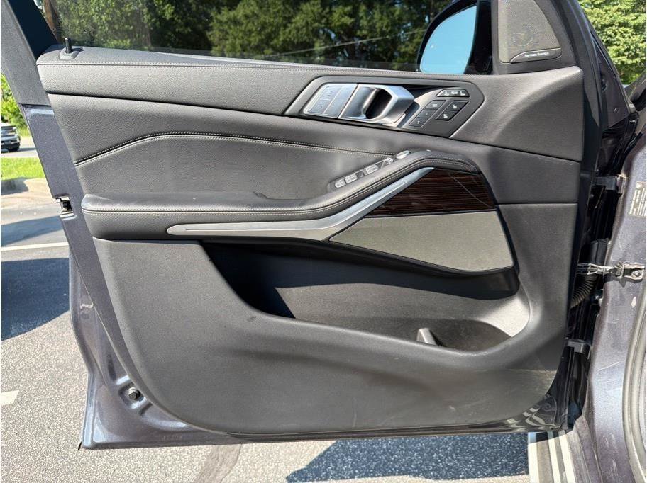 Used 2019 BMW X7 xDrive40i w/ Premium Package AWD/4WD image 9
