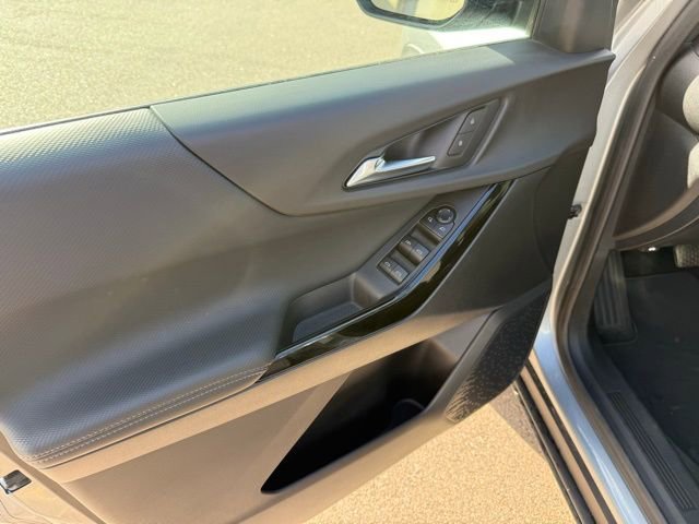 Used 2025 Chevrolet Equinox LT w/ Safety and Technology Package image 15