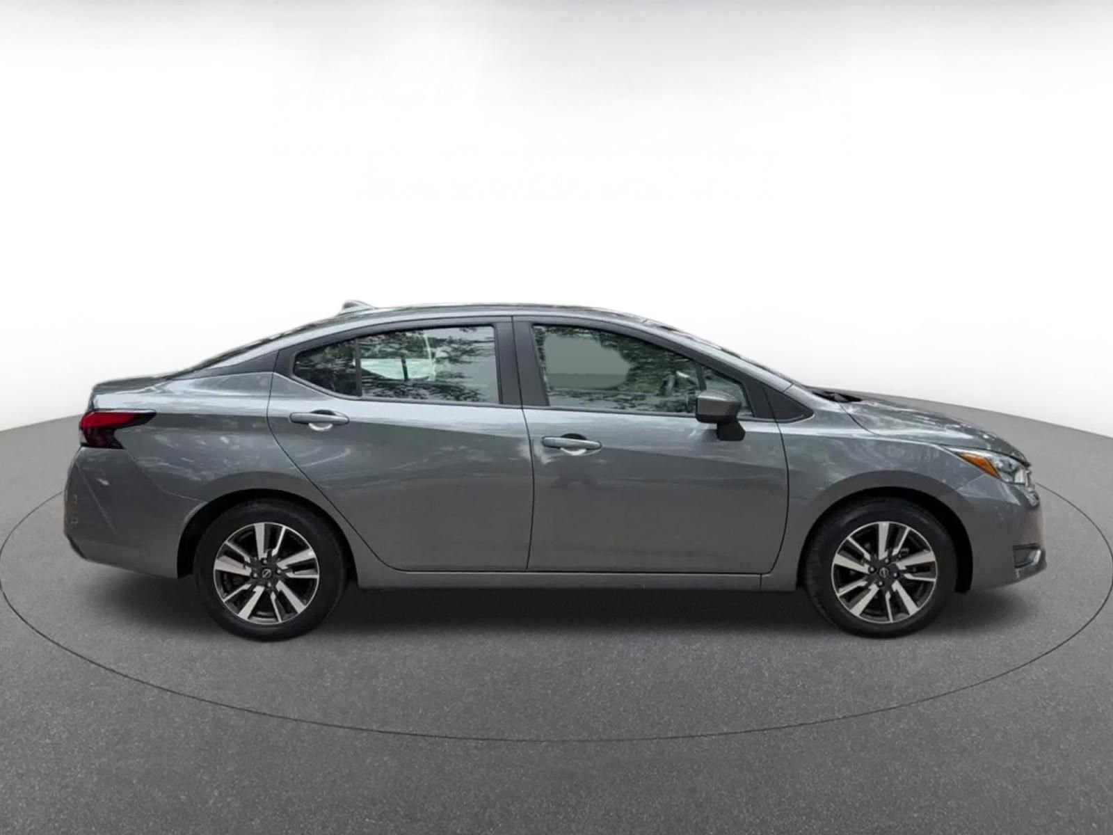 Used 2025 Nissan Versa SV FWD image 17