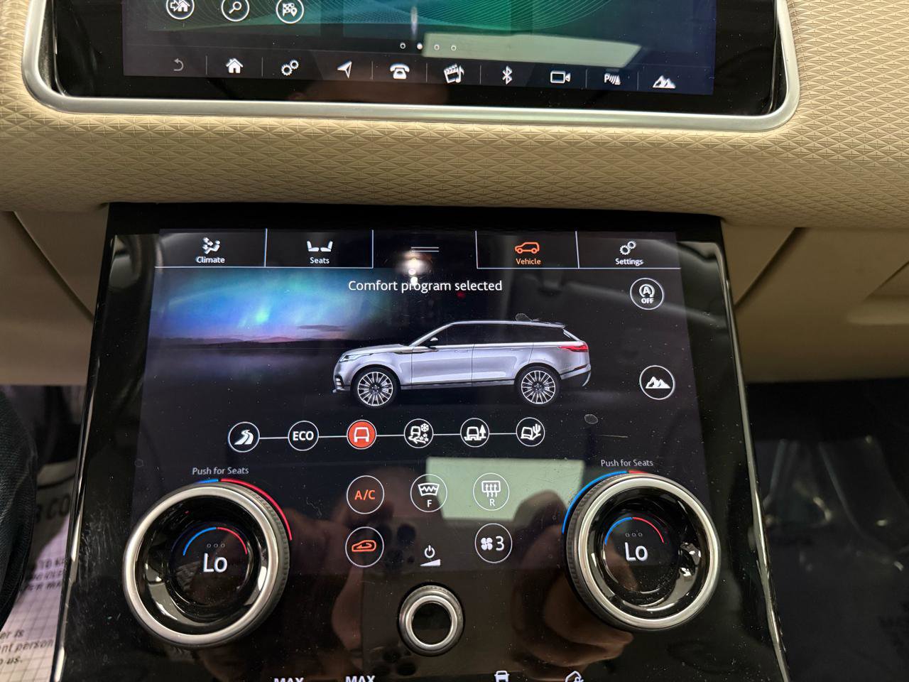 Used 2019 Land Rover Range Rover Velar S image 19