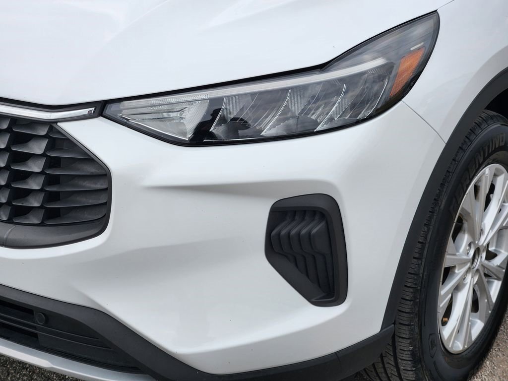 Used 2024 Ford Escape Active w/ Cold Weather Package FWD image 10