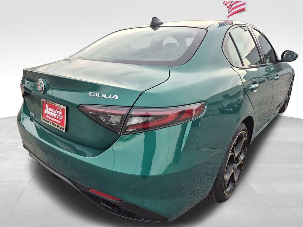 New 2025 Alfa Romeo Giulia w/ Driving Assist Package image 10