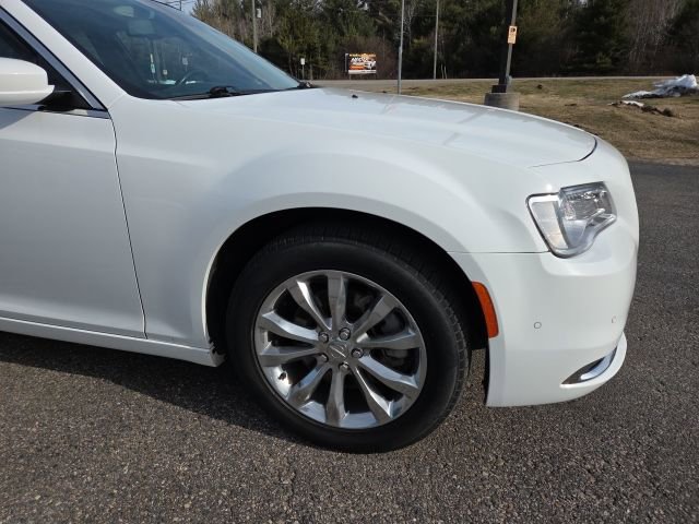 Used 2021 Chrysler 300 Touring L image 22