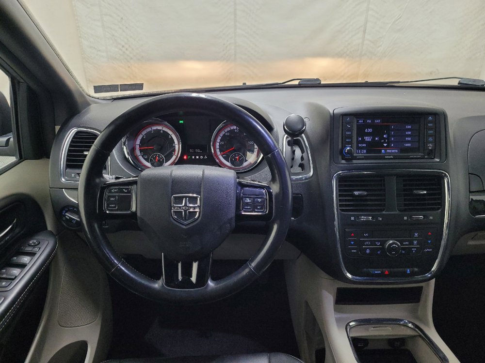 Used 2019 Dodge Grand Caravan SXT w/ Driver Convenience Group FWD image 22
