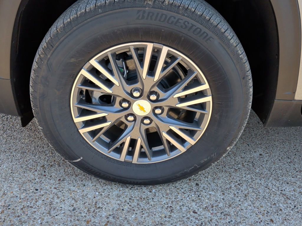 New 2025 Chevrolet Traverse LT w/ LPO, Floor Liner Package image 43