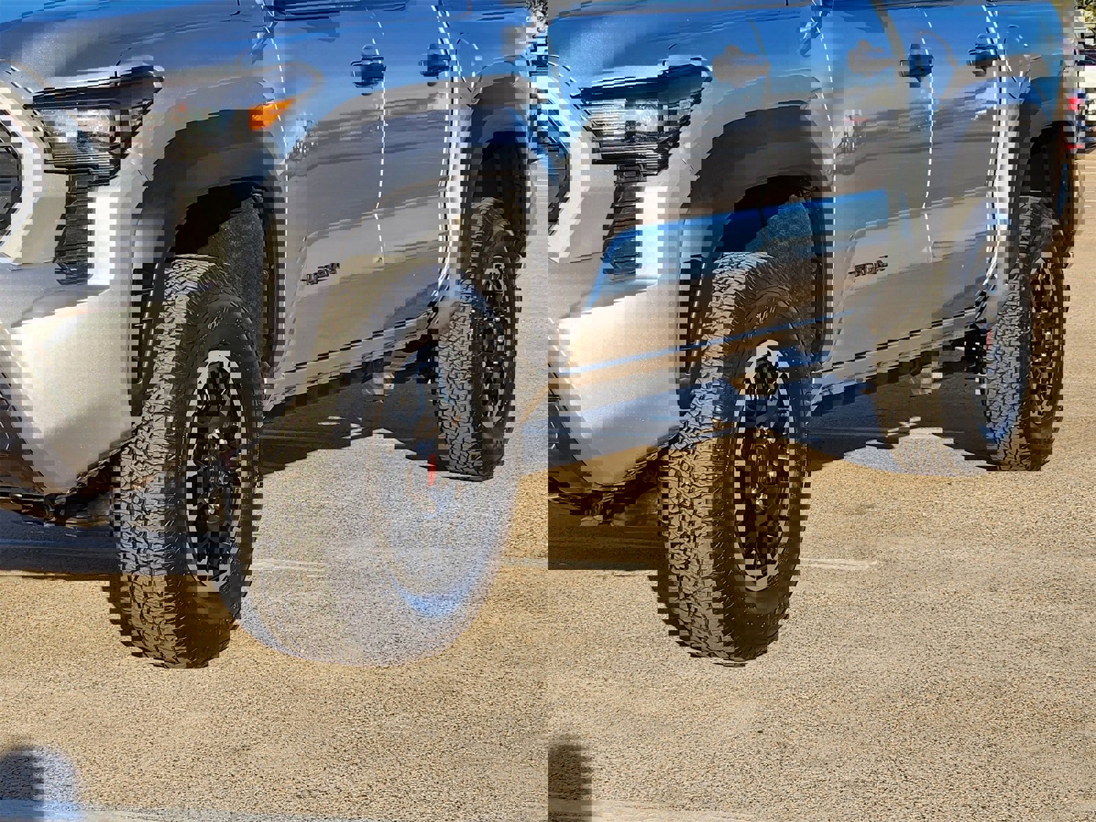 Used 2025 Toyota Tacoma TRD Off-Road image 12