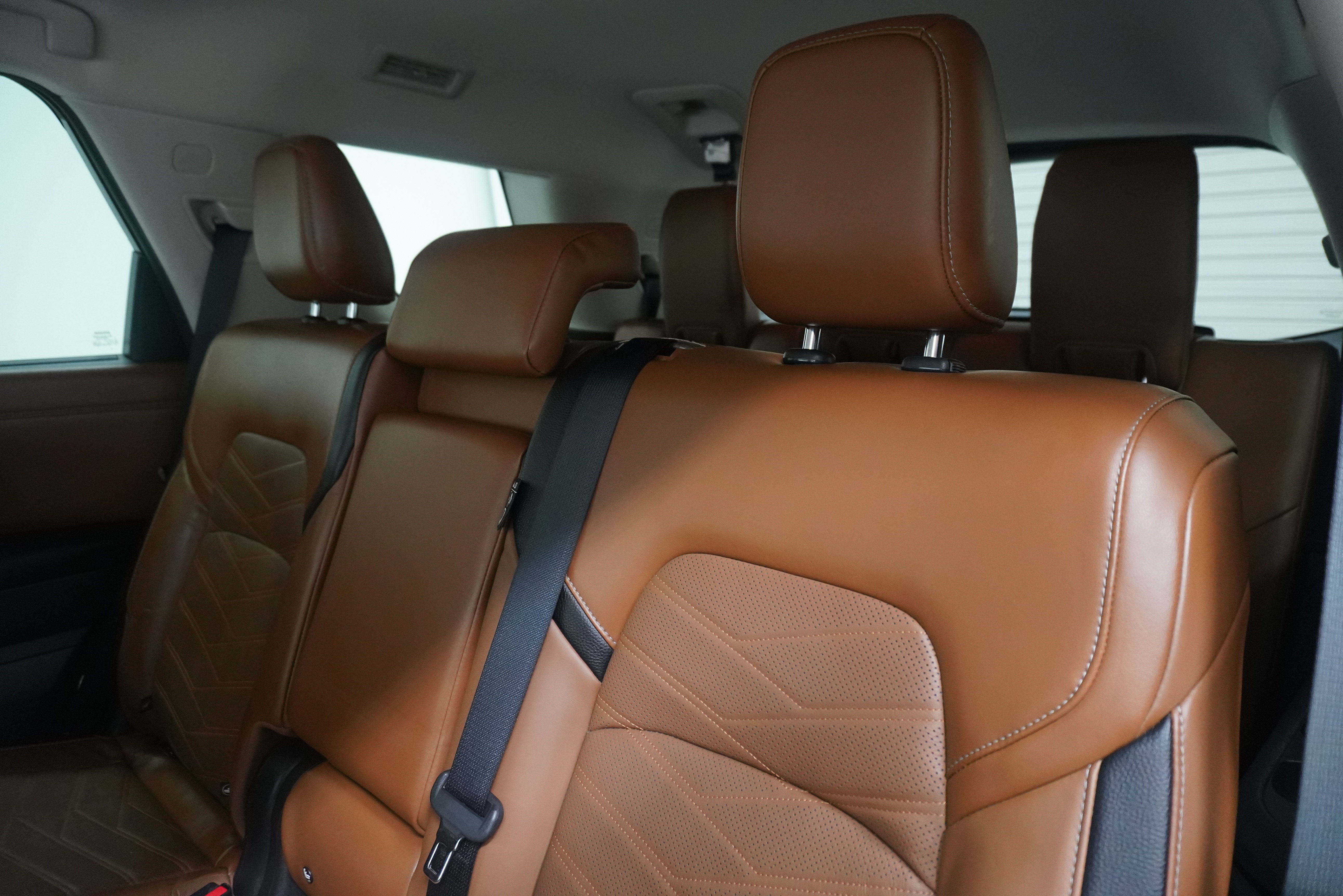 Used 2023 Nissan Pathfinder Platinum w/ Lighting Package (N93) FWD image 13
