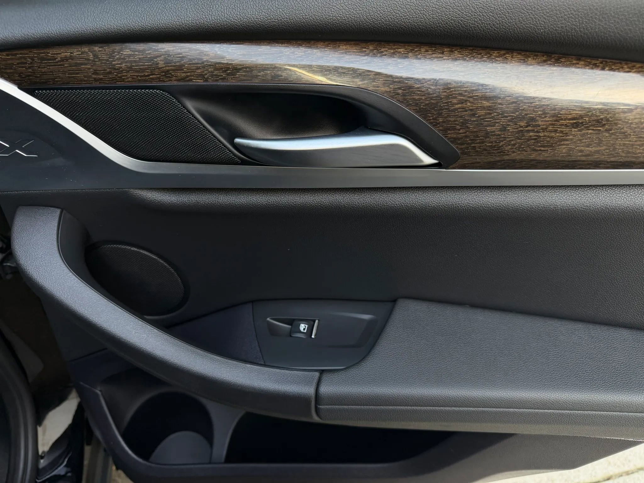 Used 2019 BMW X4 xDrive30i w/ Convenience Package image 12