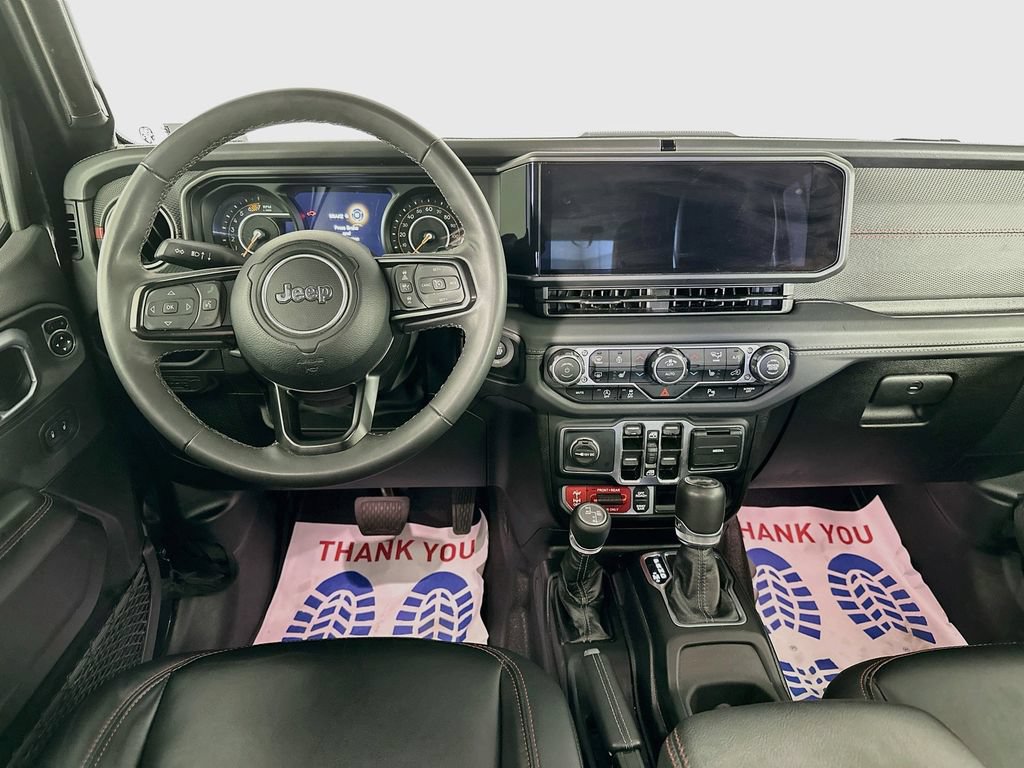 Certified 2025 Jeep Wrangler Unlimited Rubicon AWD/4WD image 35