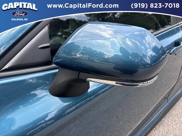 Used 2025 Toyota Camry SE w/ Convenience Package FWD image 12