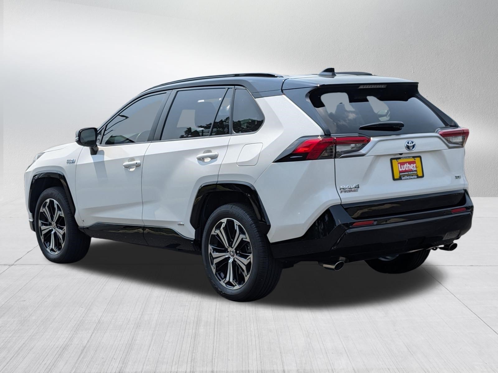 Used 2023 Toyota RAV4 XSE w/ Premium Package AWD/4WD image 5