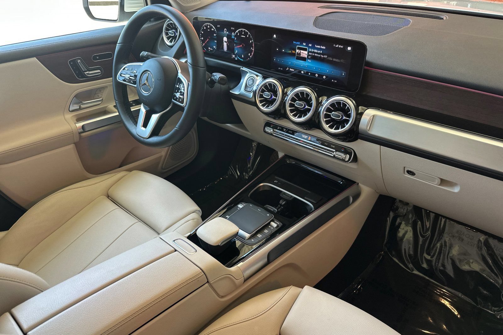 Certified 2023 Mercedes-Benz GLB 250 4MATIC image 20