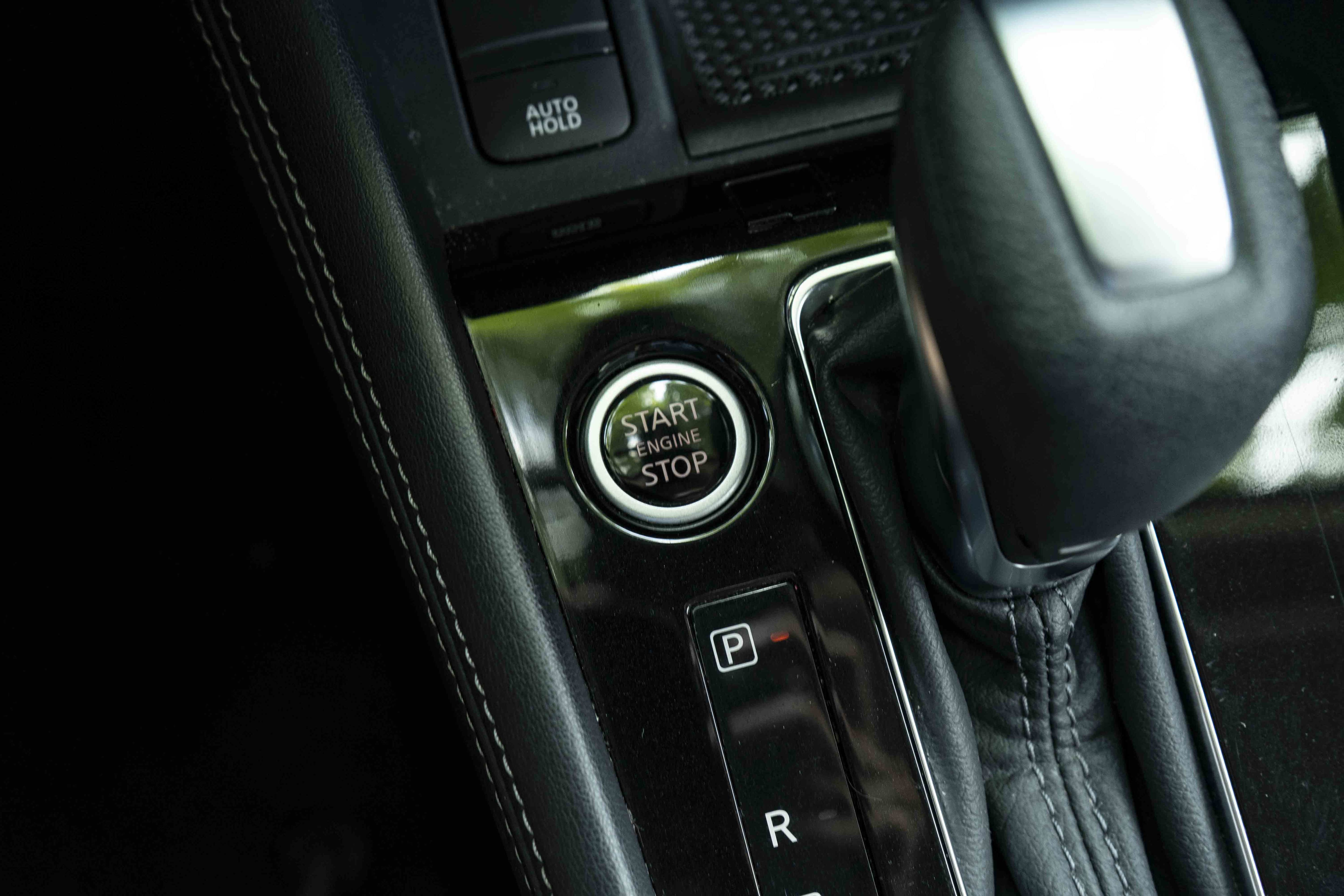 Used 2023 Nissan Kicks SR w/ SR Premium Package FWD image 28