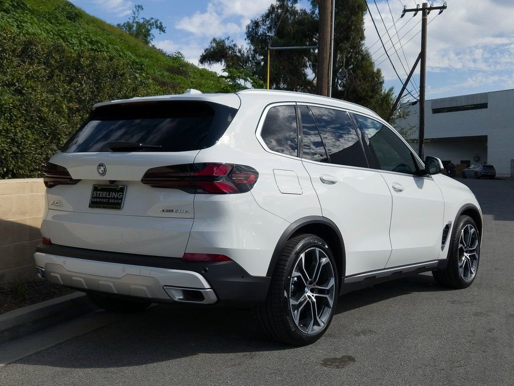 New 2026 BMW X5 xDrive50e w/ Premium Package image 5