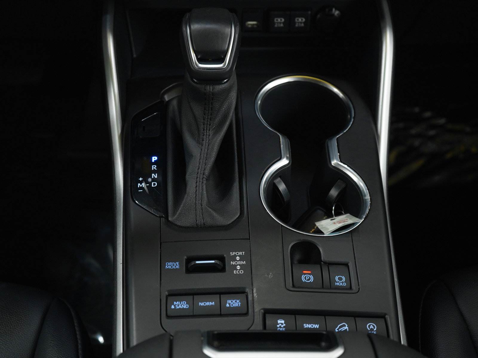 Used 2021 Toyota Highlander XLE image 19