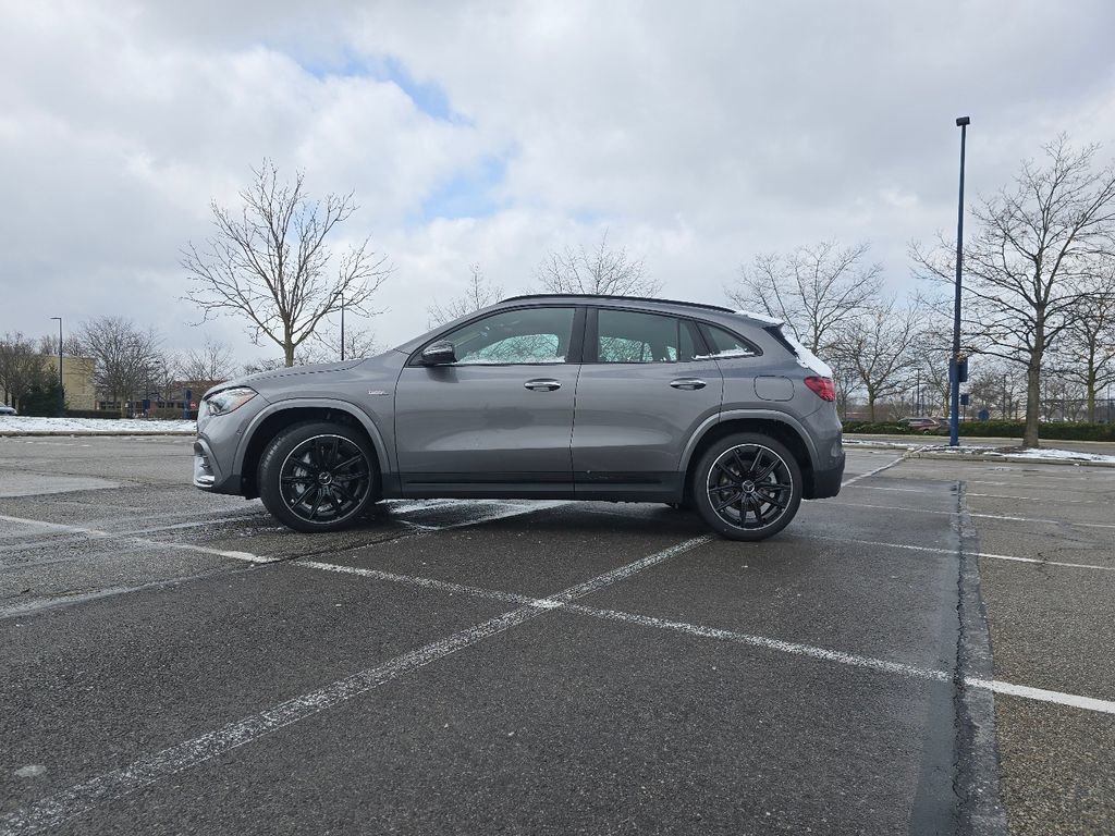 New 2026 Mercedes-Benz GLA 35 AMG 4MATIC image 12