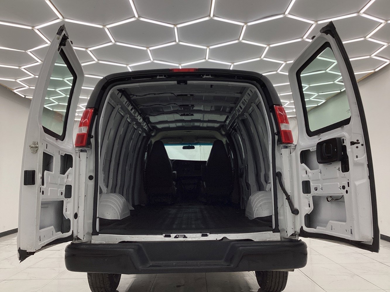 Used 2022 Chevrolet Express 2500 Extended w/ Driver Convenience Package image 23