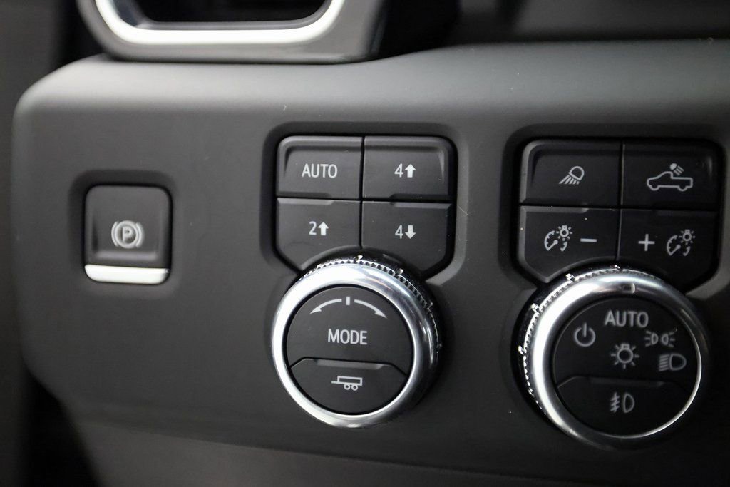 Used 2024 GMC Sierra 3500 Denali Ultimate image 29