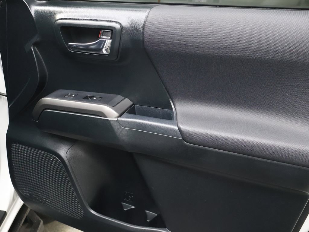 Used 2017 Toyota Tacoma TRD Pro image 12