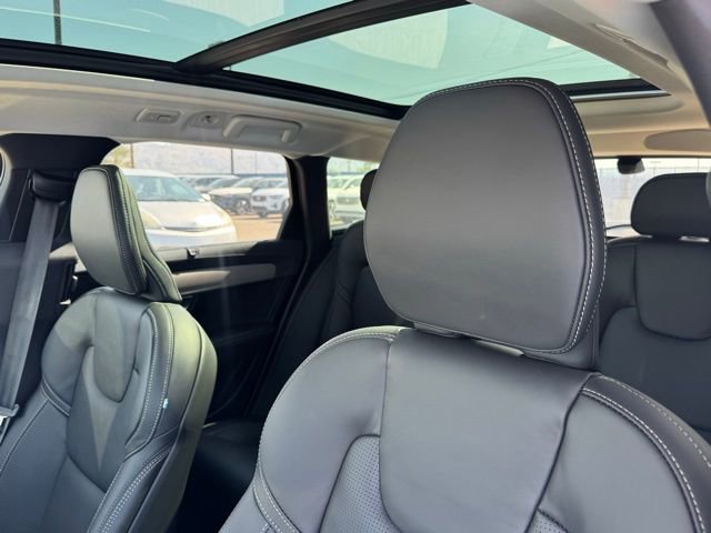 New 2026 Volvo V90 B6 Cross Country Ultra w/ Climate Package image 16