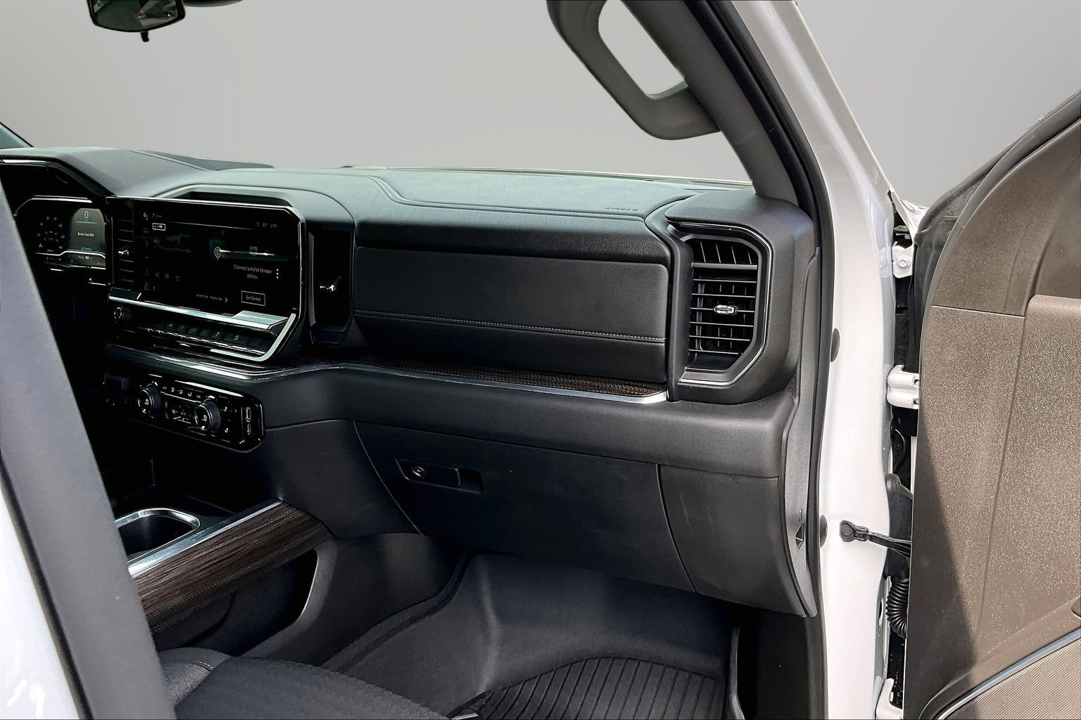Used 2024 Chevrolet Silverado 1500 RST w/ Convenience Package II AWD/4WD image 14