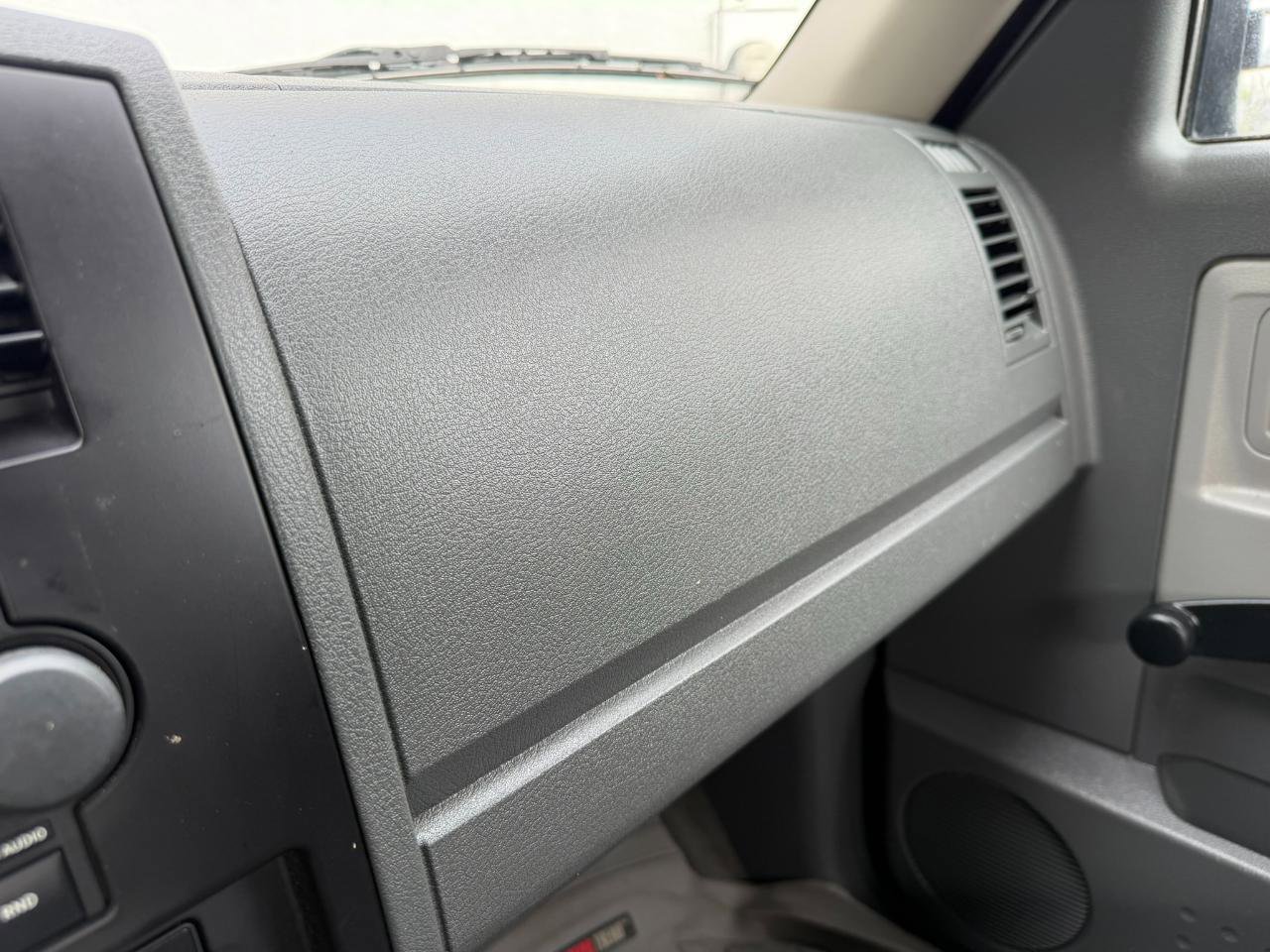 Used 2005 Dodge Dakota ST RWD image 32
