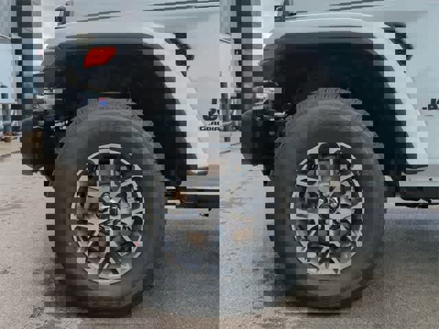 New 2025 Jeep Gladiator Sport image 13