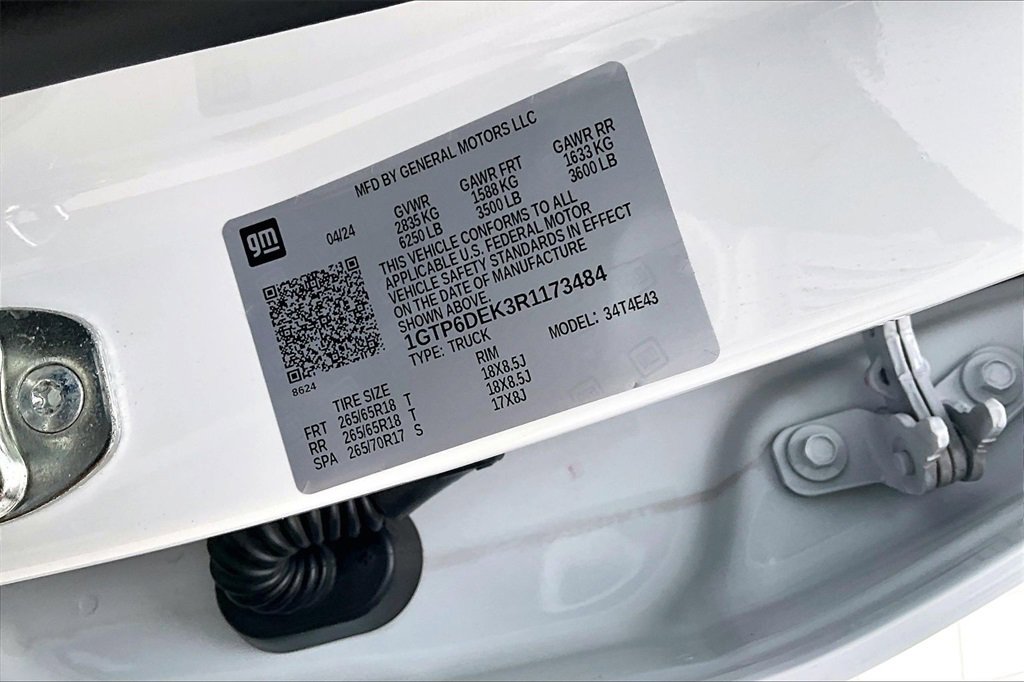 Used 2024 GMC Canyon AT4 image 18