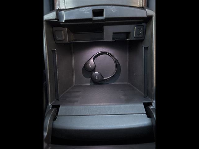 Used 2018 GMC Yukon XL SLT w/ Open Road Package image 13