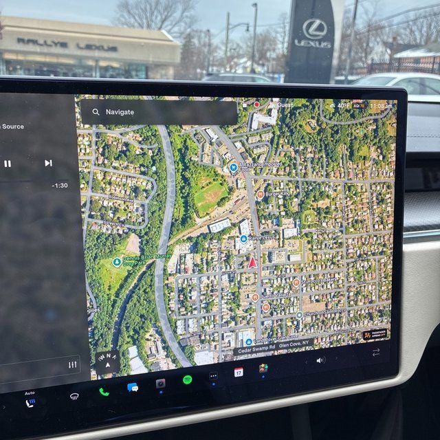 Used 2021 Tesla Model S Plaid image 6