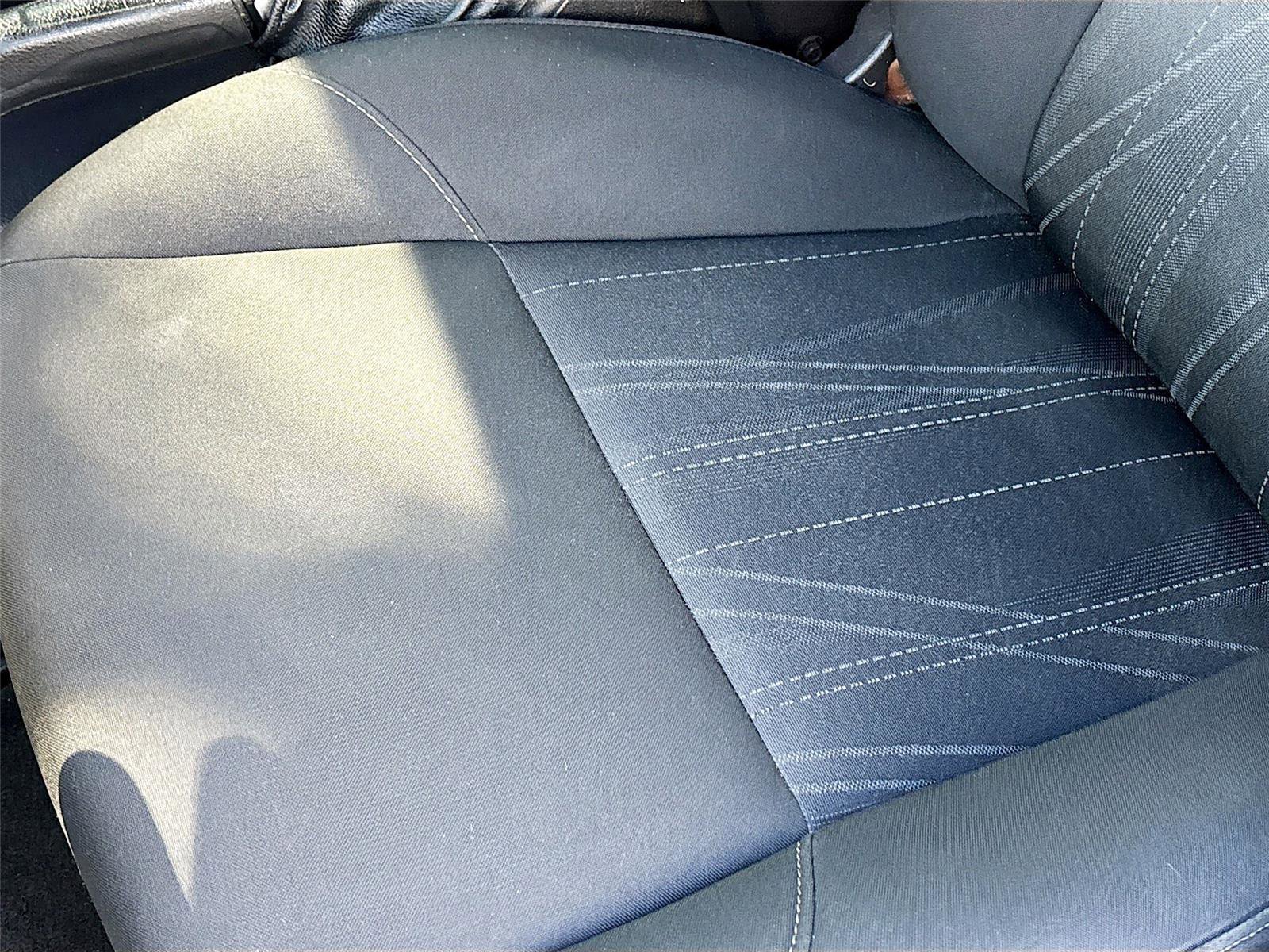 Used 2018 Ford Focus SE w/ SE Appearance Package image 20