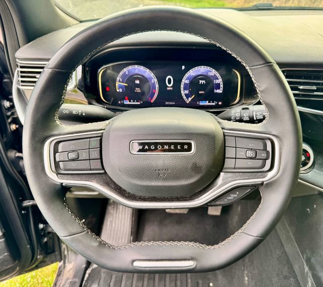 Used 2022 Jeep Wagoneer Series I AWD/4WD image 12