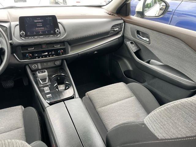 Certified 2023 Nissan Rogue SV image 9