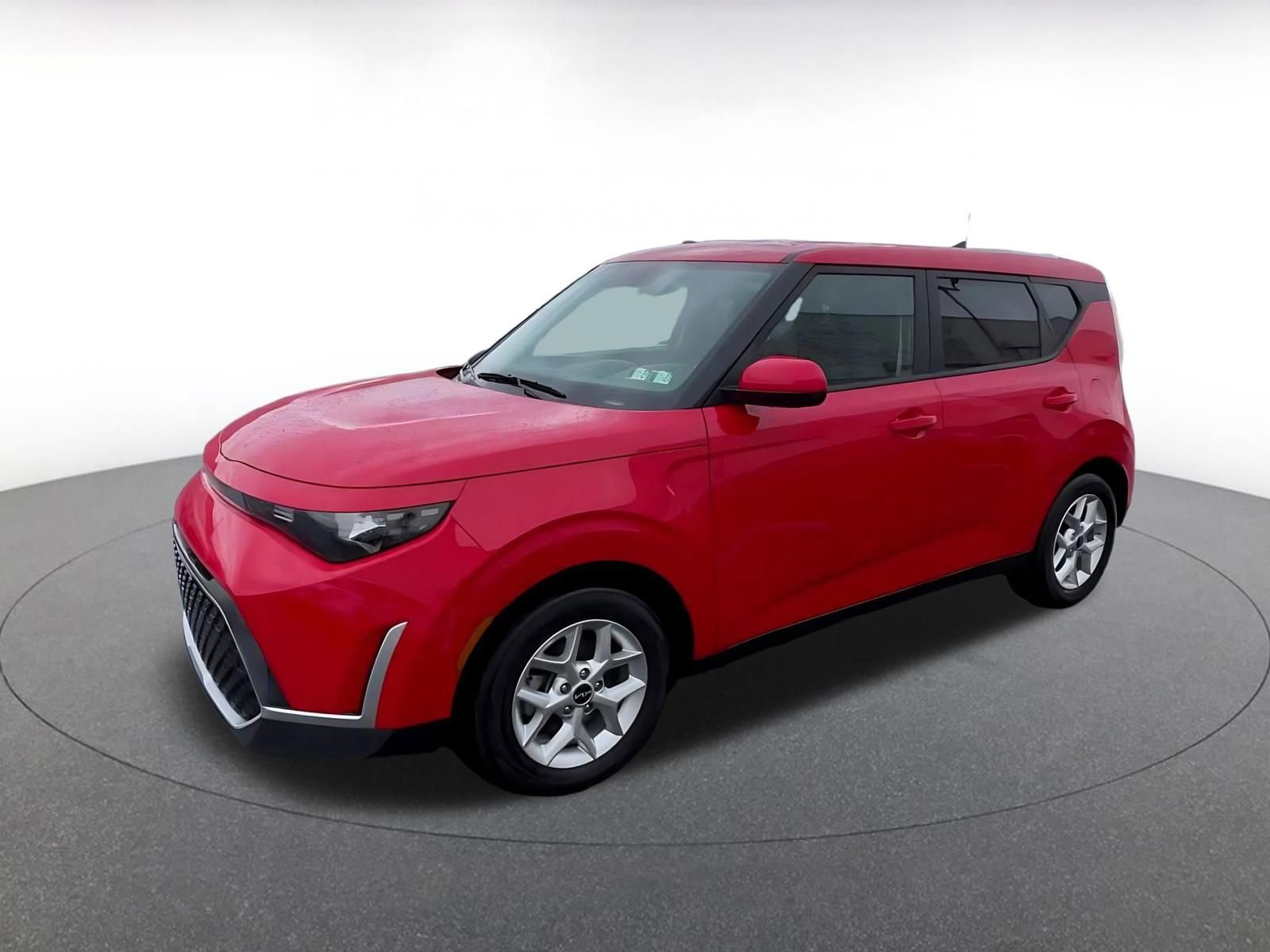 Used 2025 Kia Soul LX w/ LX Technology Package FWD image 8