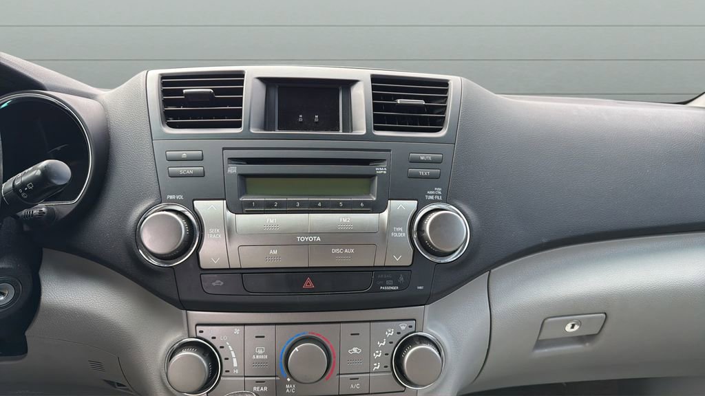 Used 2010 Toyota Highlander 4WD image 10