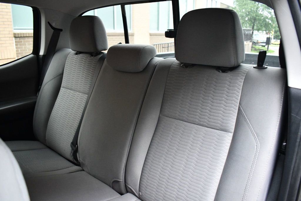 Used 2017 Toyota Tacoma TRD Sport image 14