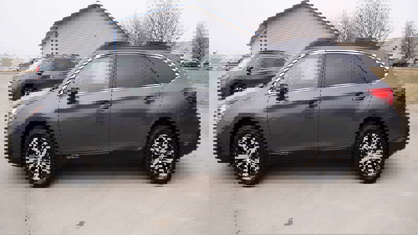 Used 2018 Subaru Outback 3.6R Limited image 3