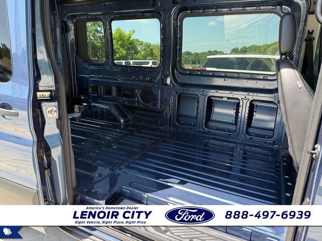 Used 2024 Ford E-Transit 148 High Roof RWD image 12