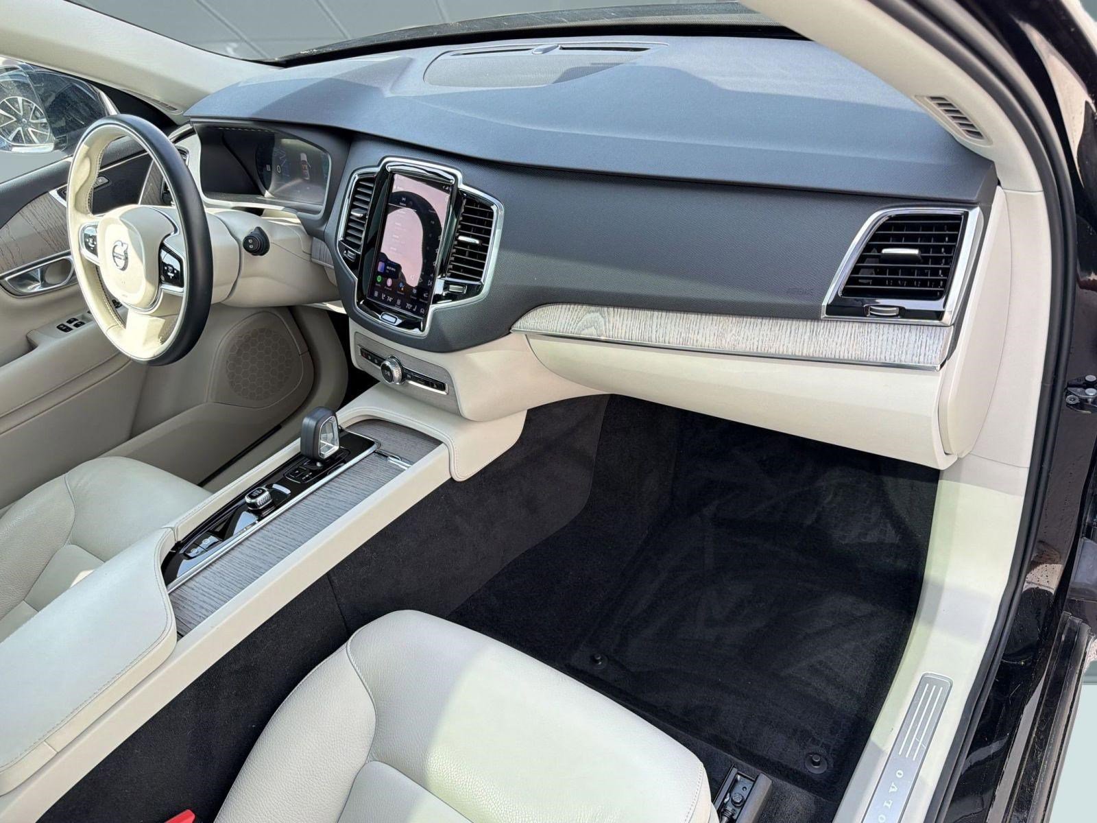 Certified 2024 Volvo XC90 B6 Plus w/ Protection Package Premier image 29