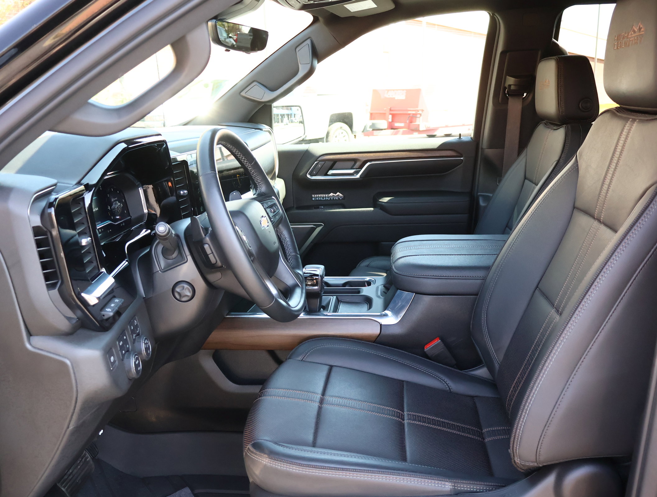 Used 2023 Chevrolet Silverado 1500 High Country w/ High Country Premium Package AWD/4WD image 13