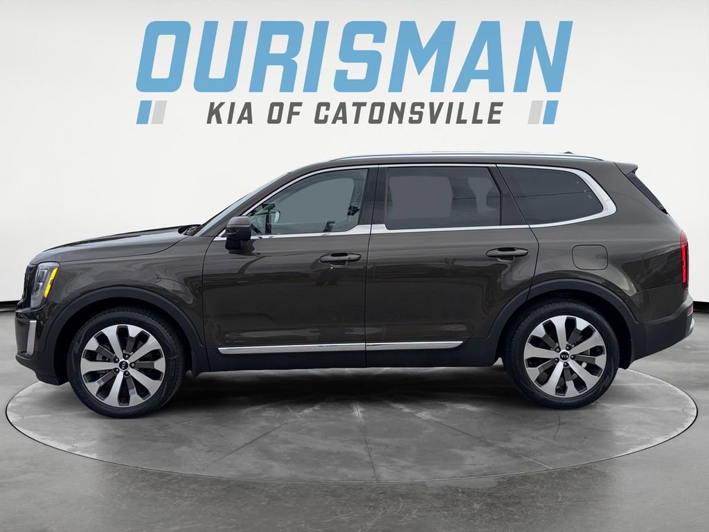 Used 2021 Kia Telluride EX w/ EX Premium Package image 3