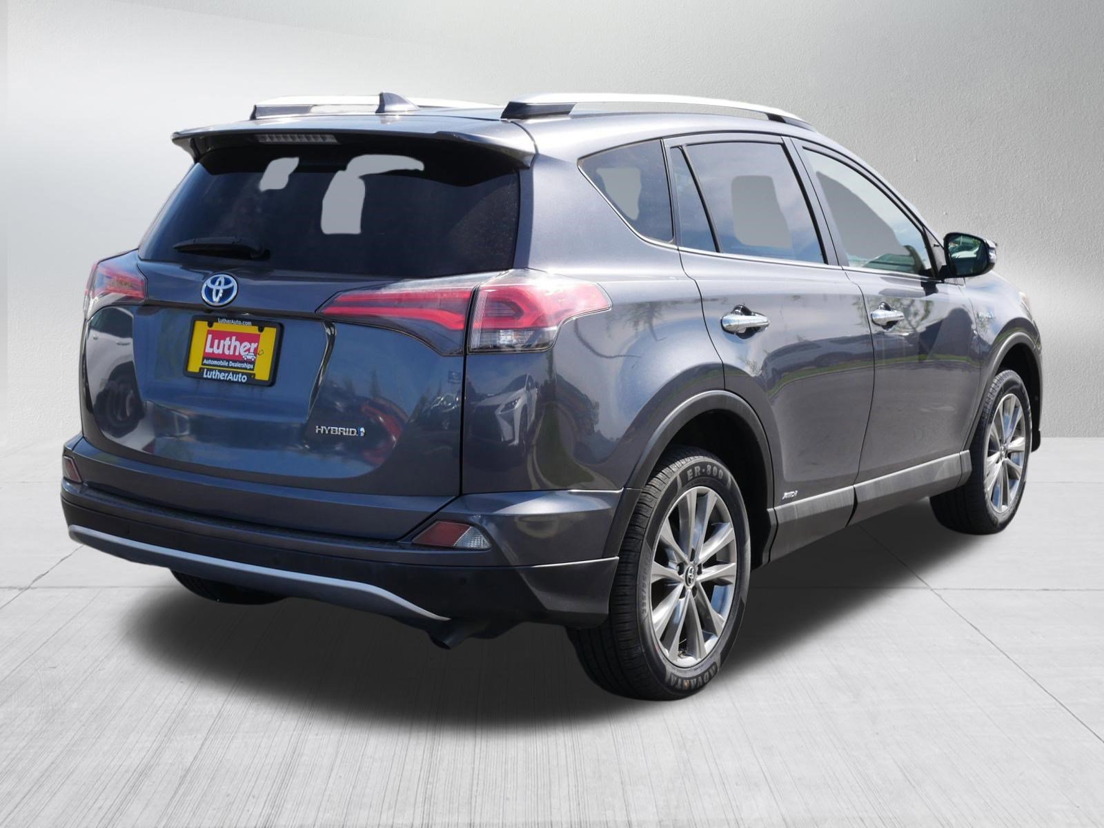 Used 2018 Toyota RAV4 Limited w/ Advanced Technology Package AWD/4WD image 7