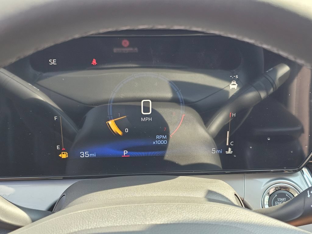 New 2026 Chevrolet Trax LT w/ Sunroof Package FWD image 32