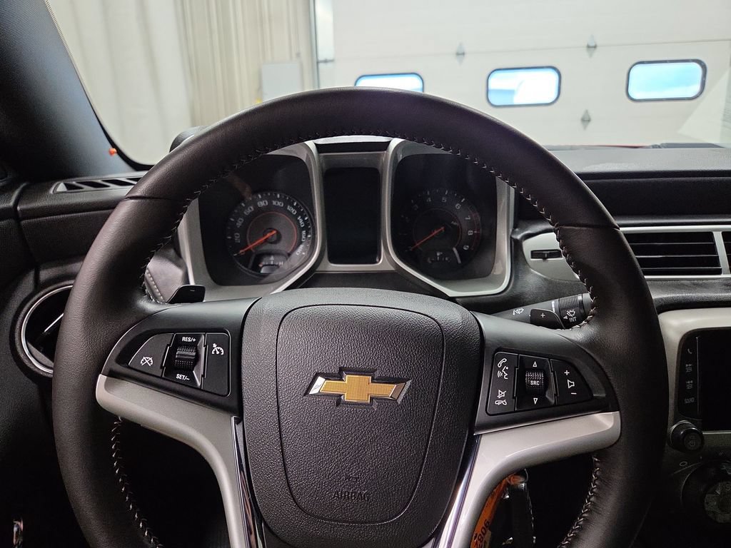 Used 2015 Chevrolet Camaro SS RWD image 14