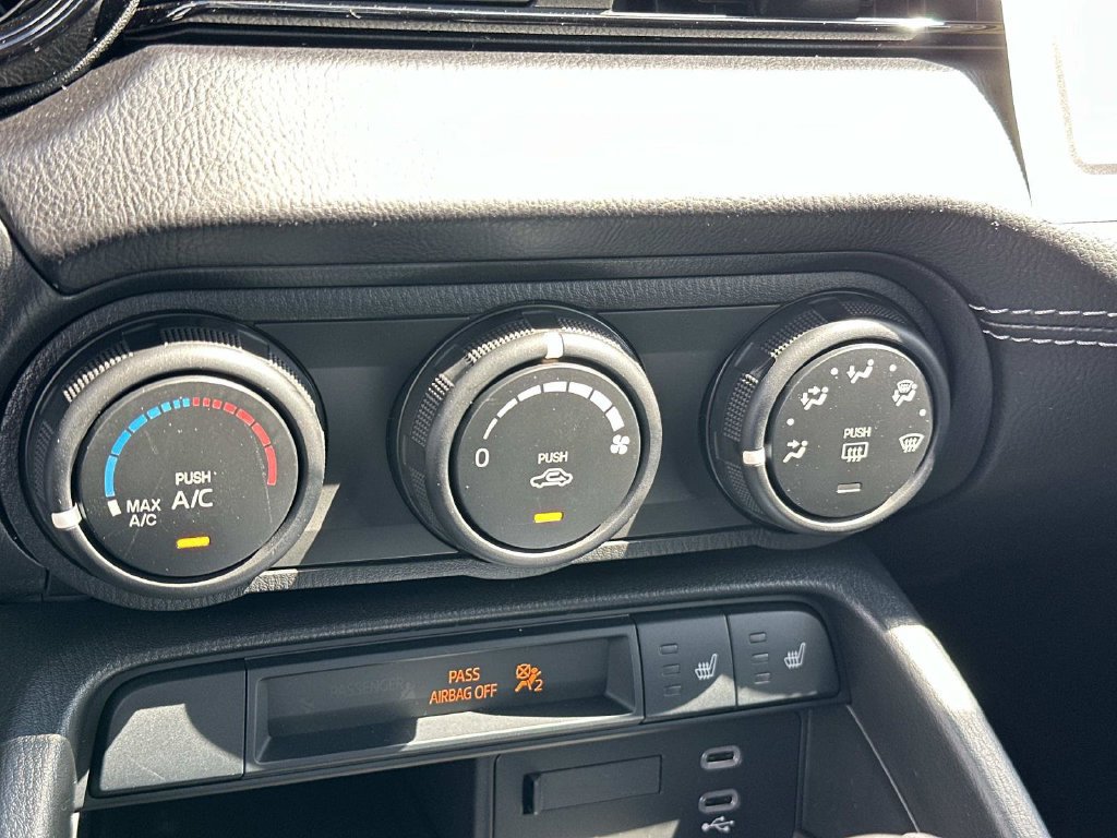 New 2026 MAZDA MX-5 Miata Club w/ Interior Package RWD image 11